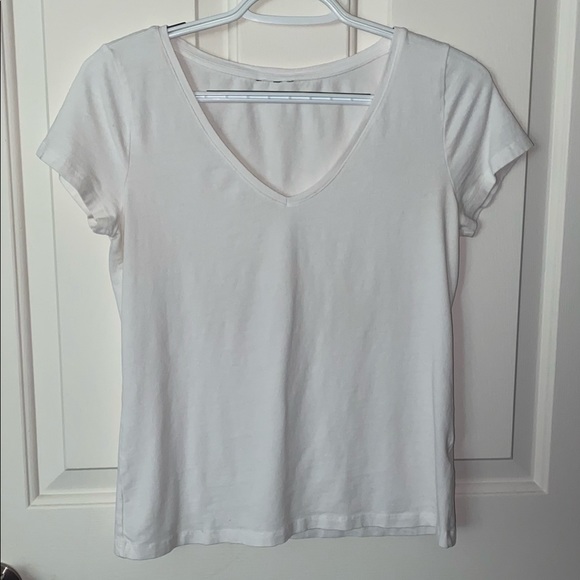 V-Neck White Tee Shirt - Picture 1 of 4